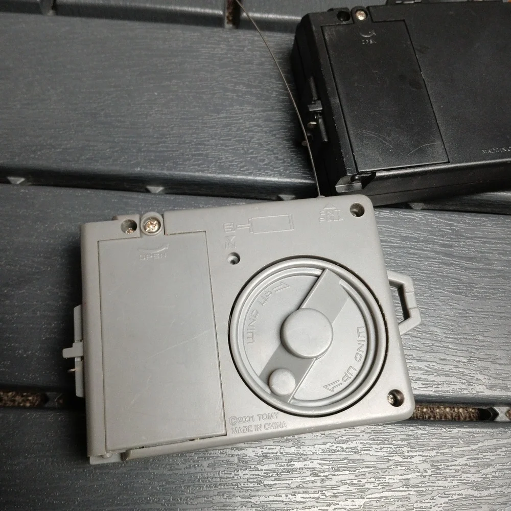 R/C MICROSIZERS TRANSMITTER LOT OF‎ 2 With Charging Base 27 MHz & 49 MHz Hobbico